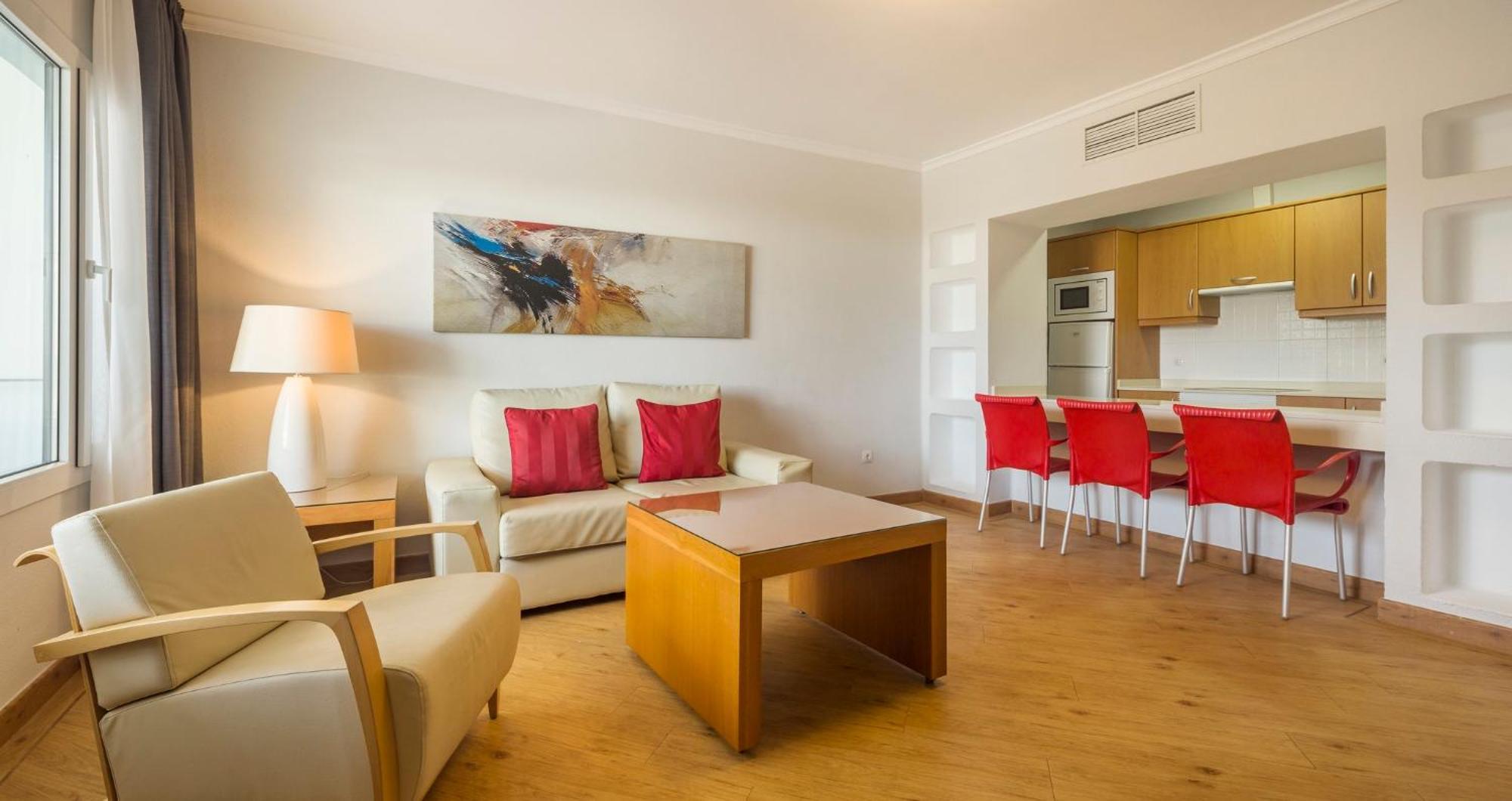 Ilunion Costa Sal Lanzarote Aparthotel Puerto del Carmen  Bilik gambar