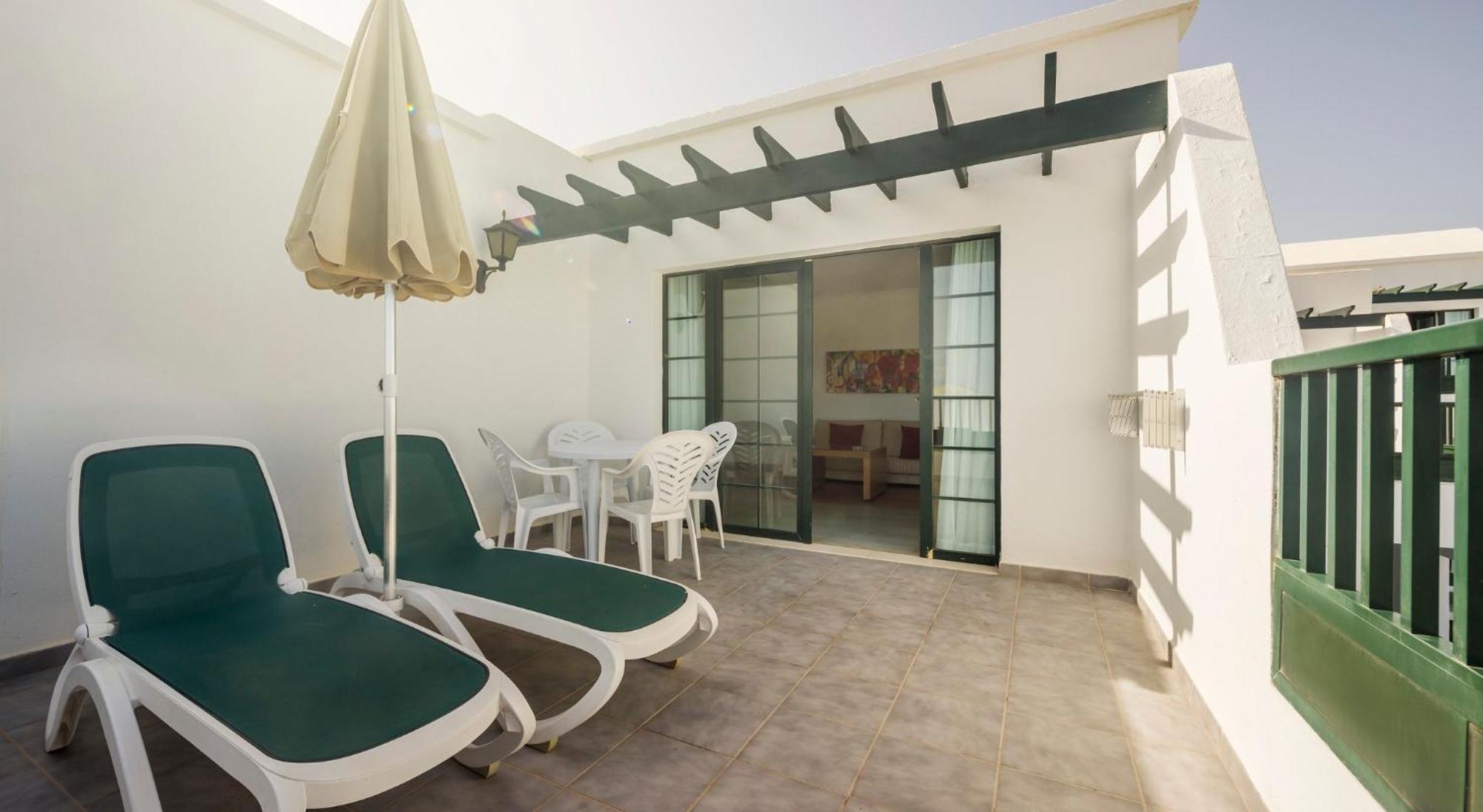 Ilunion Costa Sal Lanzarote Aparthotel Puerto del Carmen  Bilik gambar