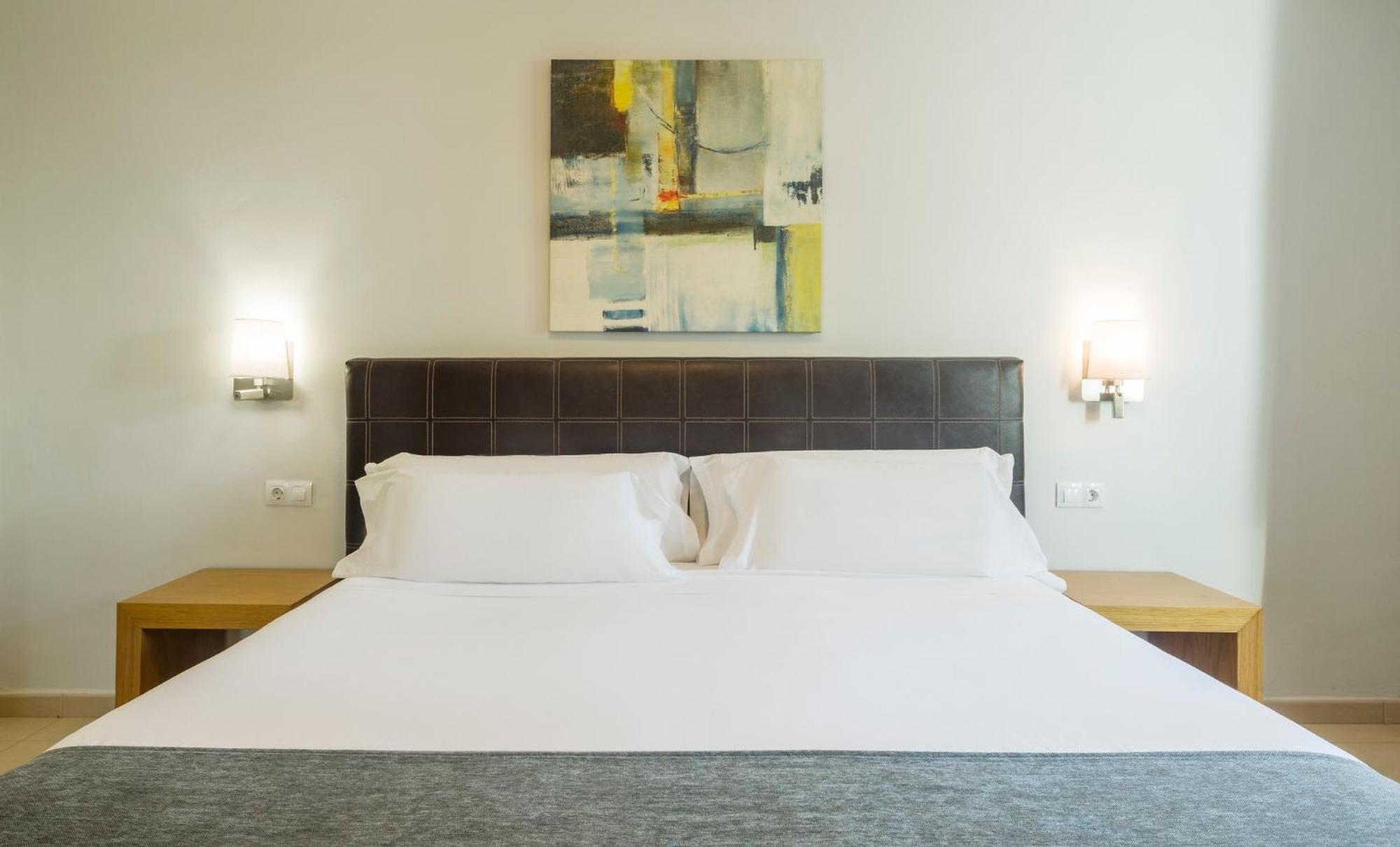 Ilunion Costa Sal Lanzarote Aparthotel Puerto del Carmen  Bilik gambar