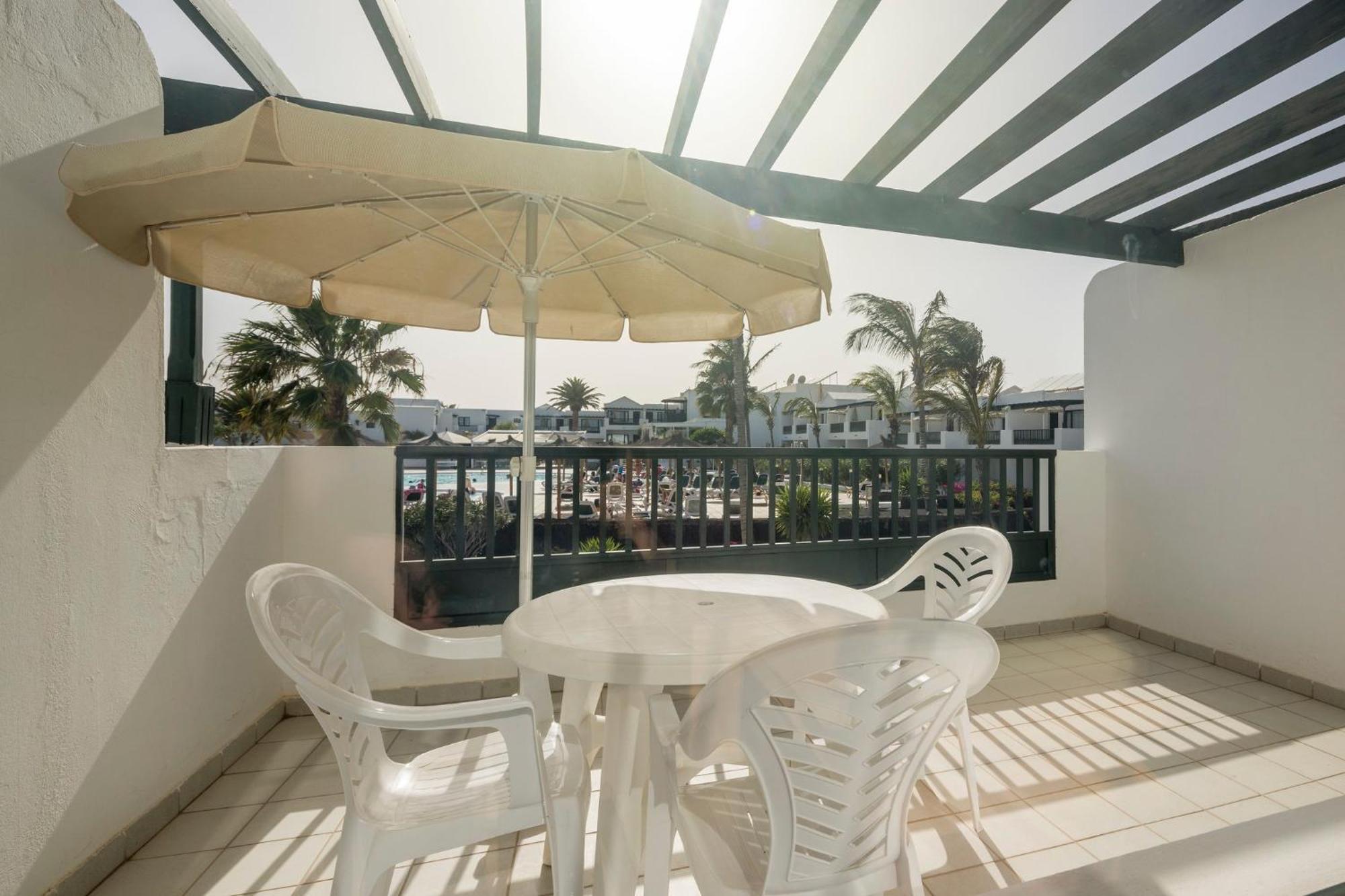 Ilunion Costa Sal Lanzarote Aparthotel Puerto del Carmen  Bilik gambar